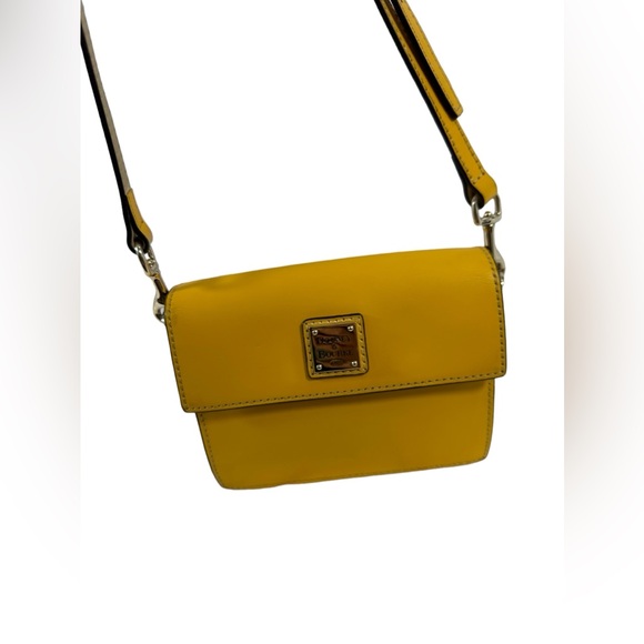 Genuine DOONEY & BOURKE Beacon mustard yellow mini leather crossbody bag - Picture 5 of 13
